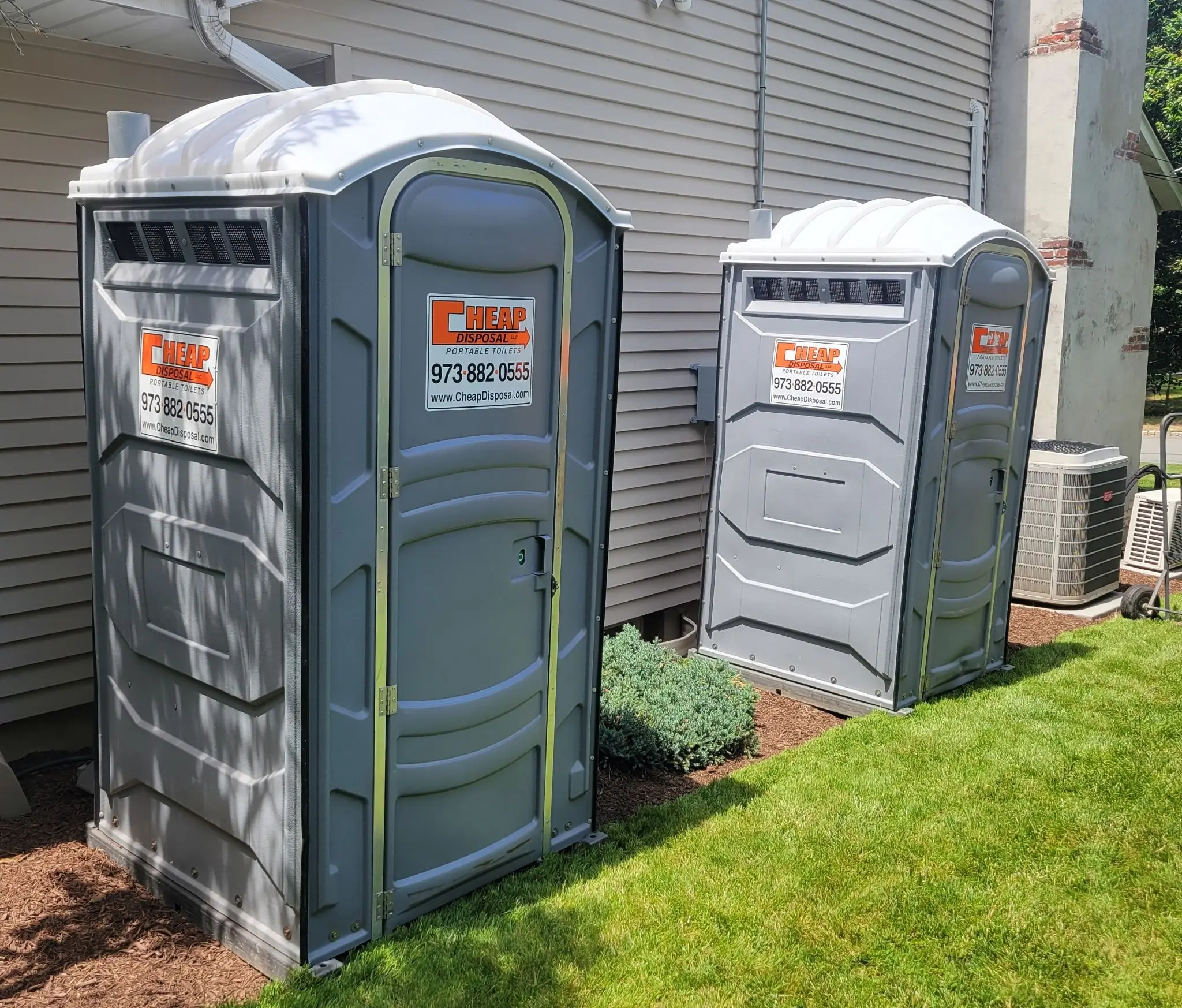 Portable Toilet Rental For Family Gatherings